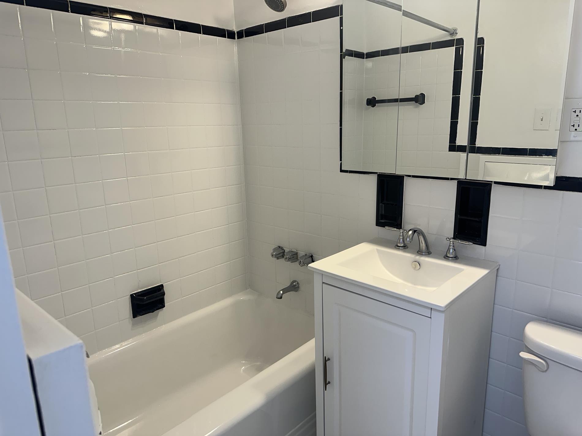 164-20 Highland Avenue Jamaica Hills Queens NY 11432