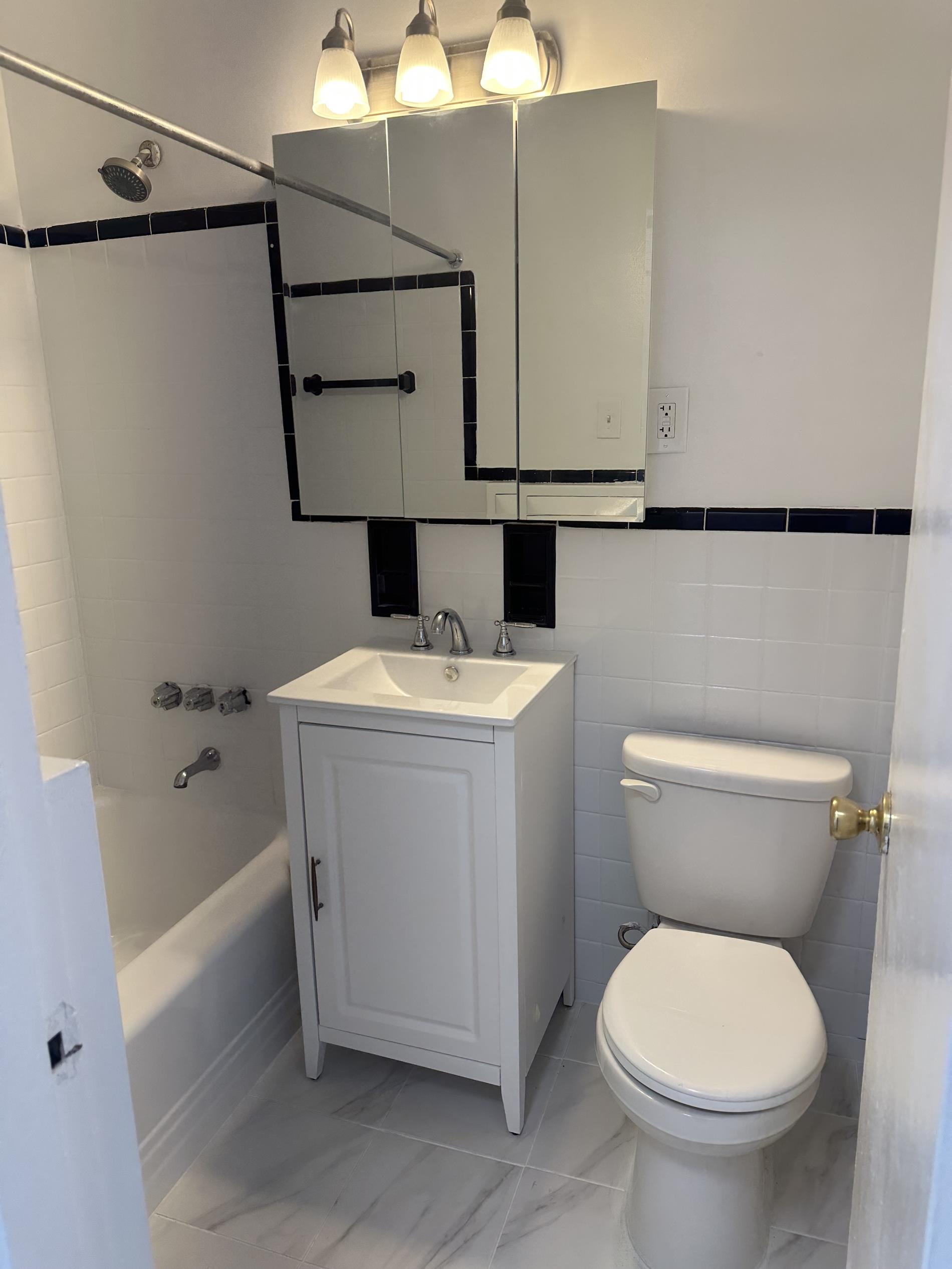 164-20 Highland Avenue Jamaica Hills Queens NY 11432