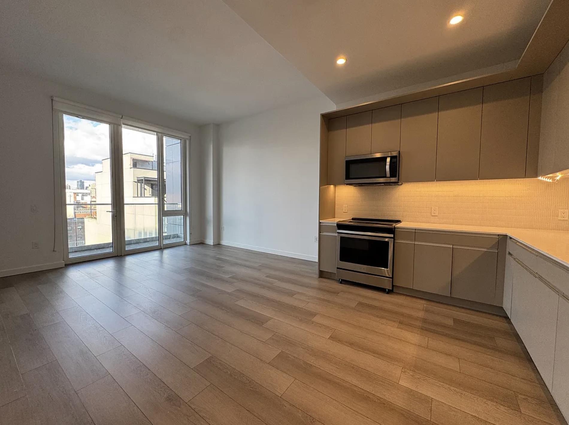 29-17 40th Avenue 814 Long Island City Queens NY 11101