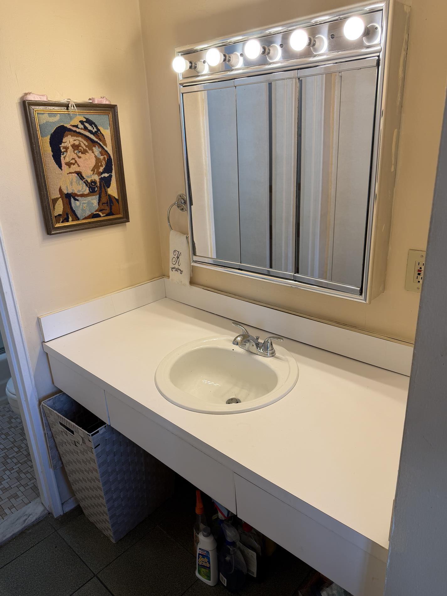 241-20 Northern Blvd. 4-A Douglaston Queens NY 11362