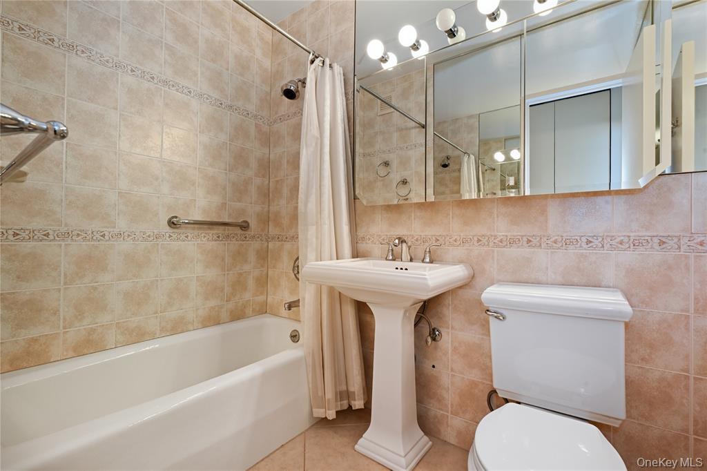 269-10 Grand Central Parkway 1-C Glen Oaks Queens NY 11005