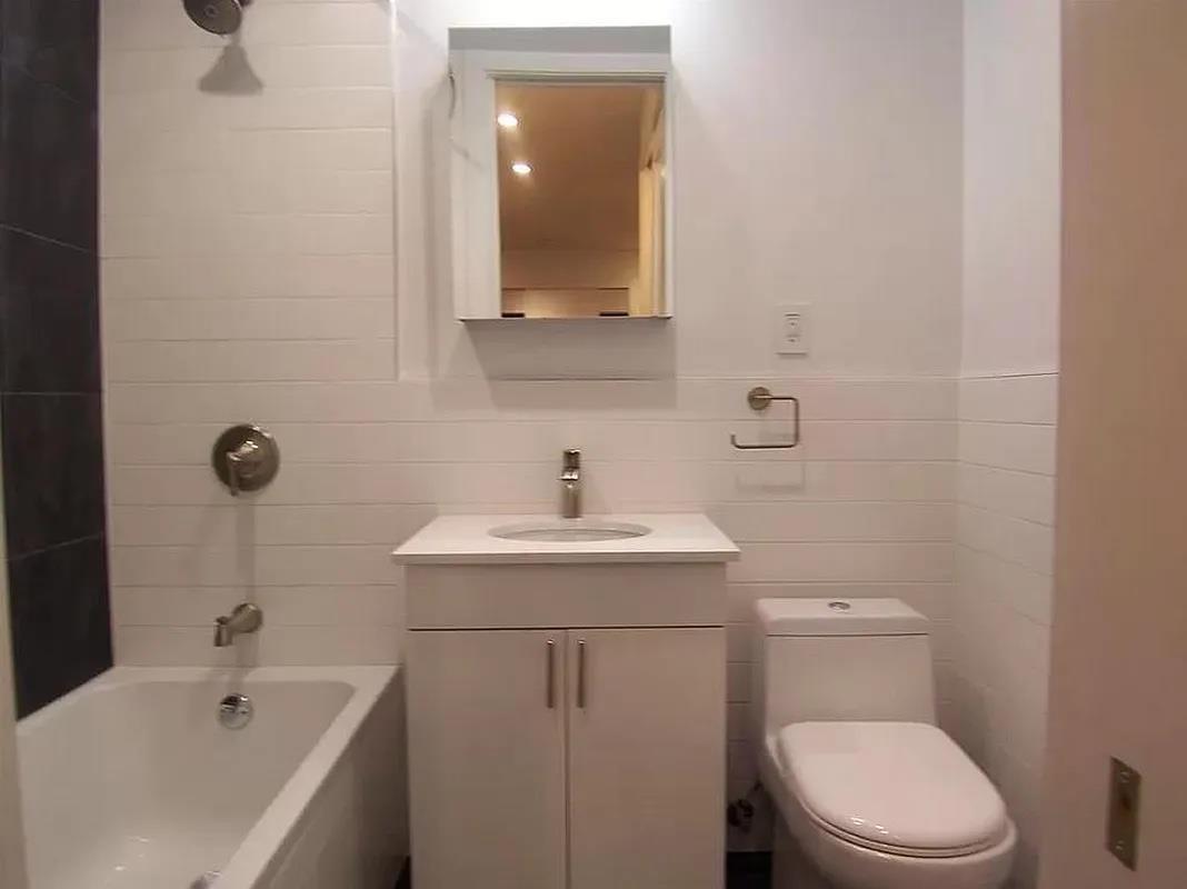 442 Tenth Avenue 3-RS Clinton New York NY 10001