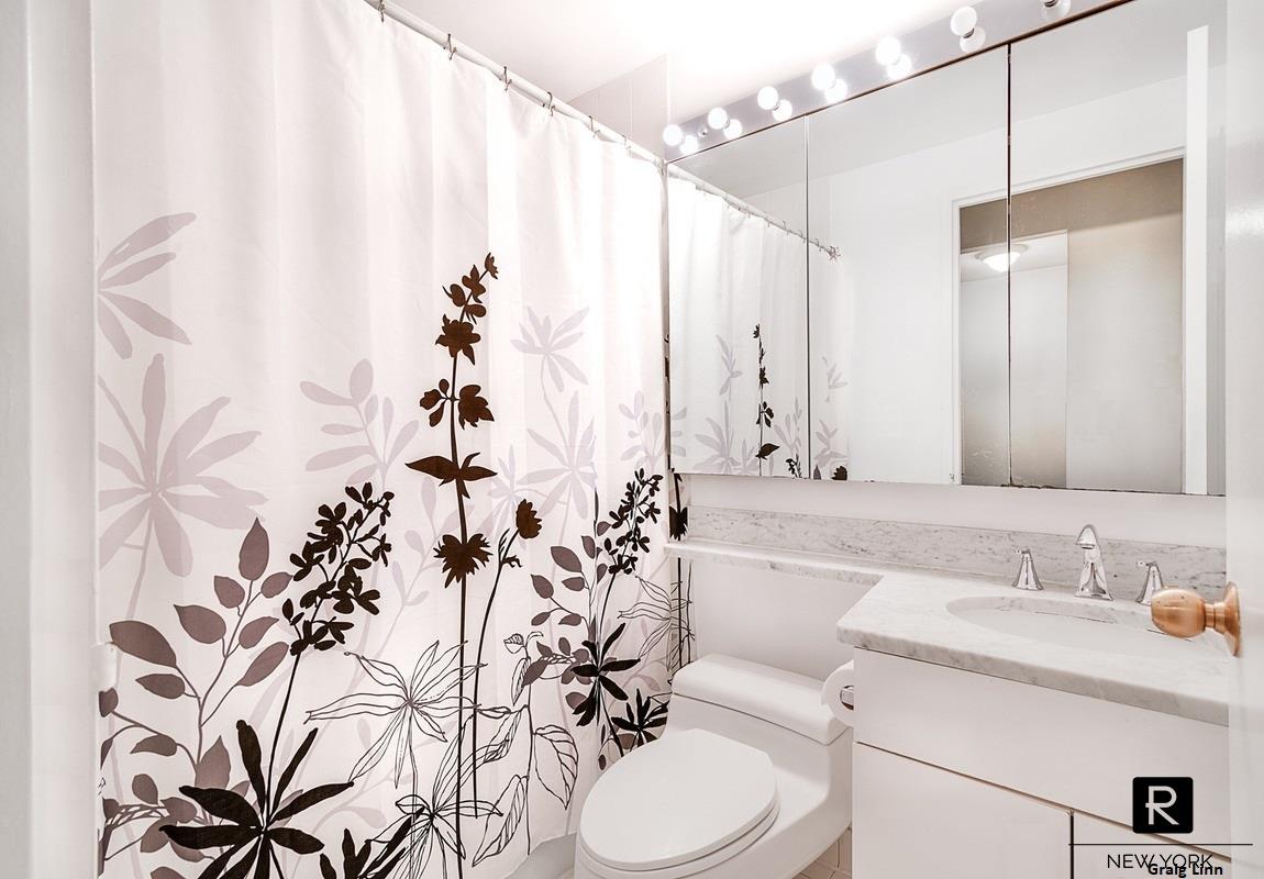 350 West 50th Street Midtown West New York NY 10019