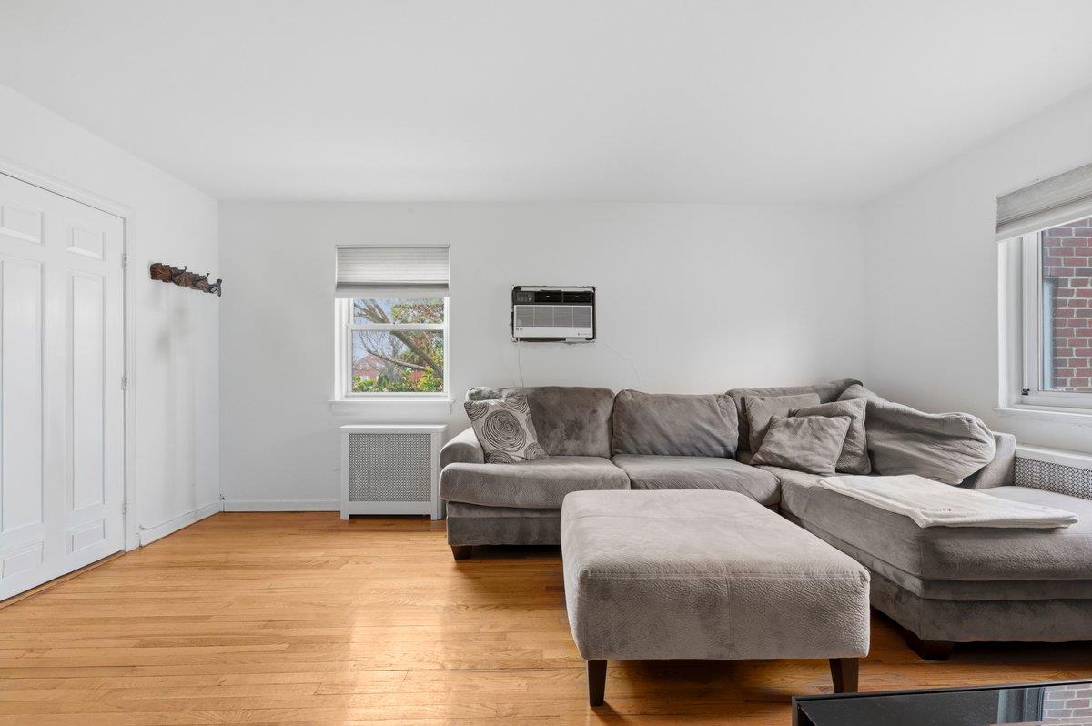 263-28 73rd Avenue Glen Oaks Queens NY 11004