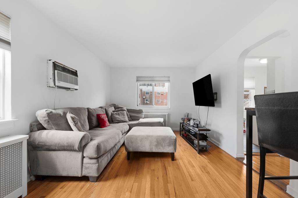 263-28 73rd Avenue Glen Oaks Queens NY 11004