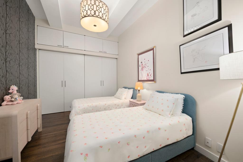 21 East 22nd Street Flatiron District New York NY 10010