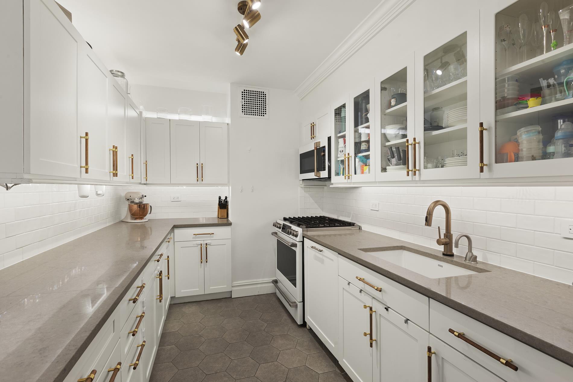 415 East 52nd Street Beekman Place New York NY 10022