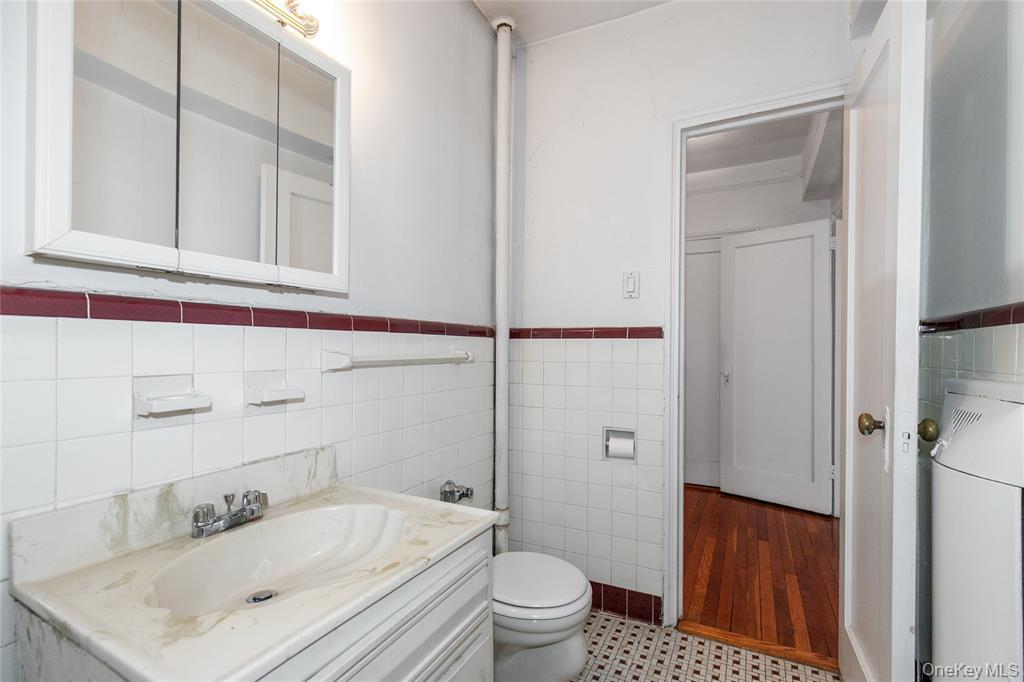 83-06 Vietor Avenue Elmhurst Queens NY 11373