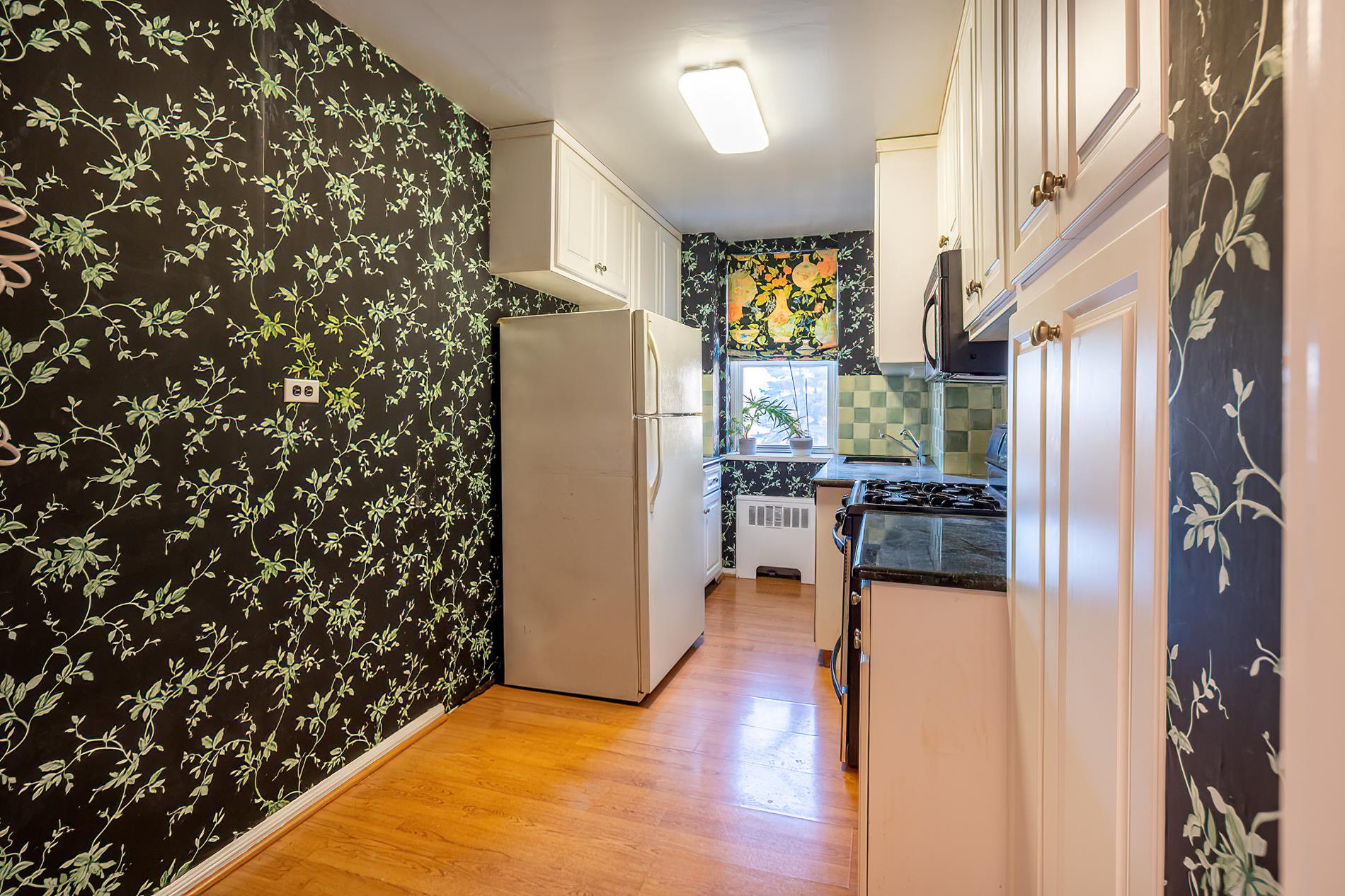 60 Knolls Crescent 4-H Spuyten Duyvil Bronx NY 10463