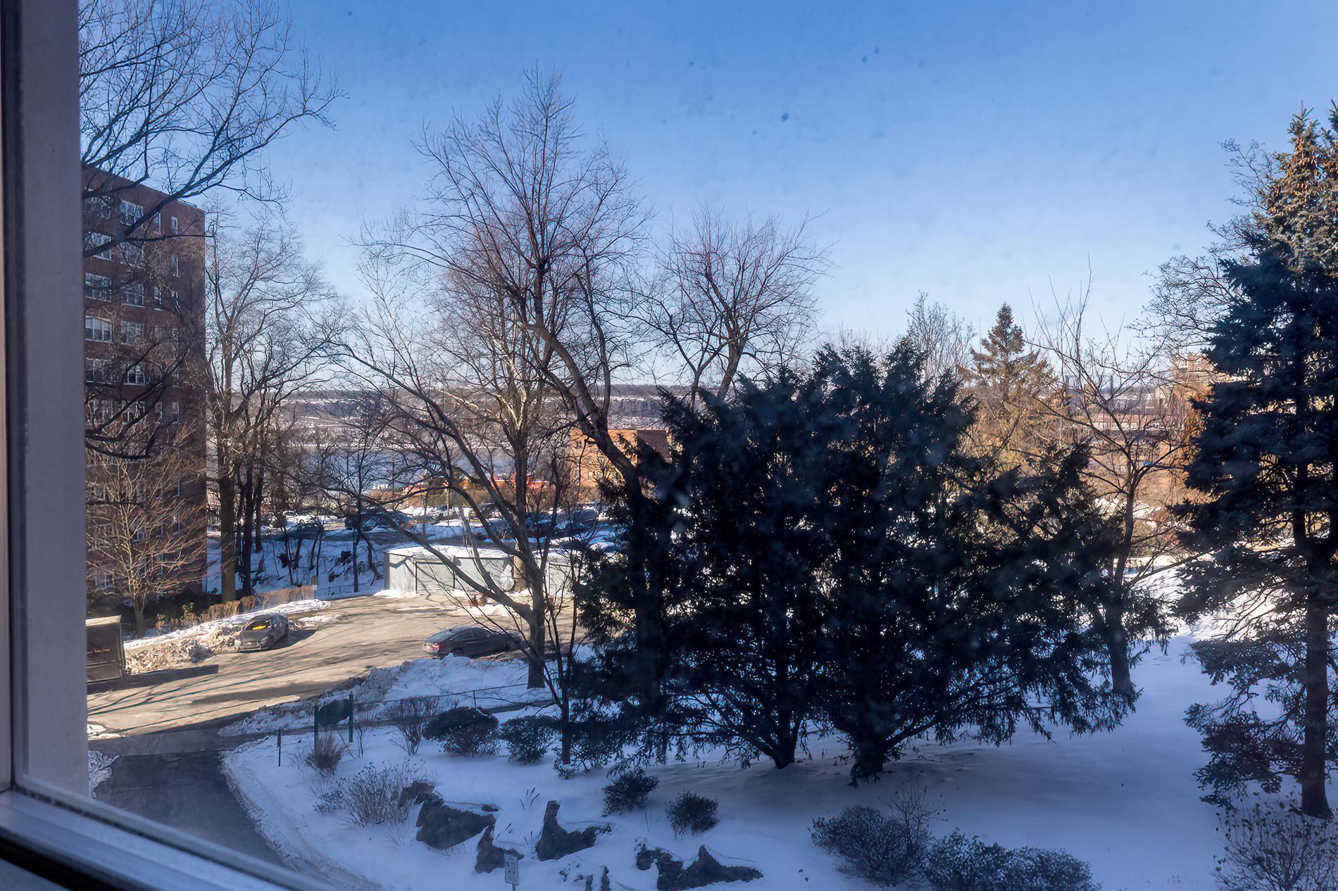 60 Knolls Crescent 4-H Spuyten Duyvil Bronx NY 10463