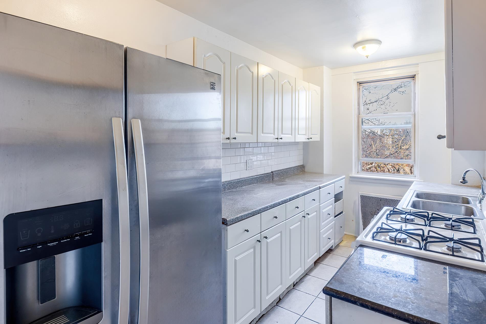 80 Knolls Crescent 6-M Spuyten Duyvil Bronx NY 10463