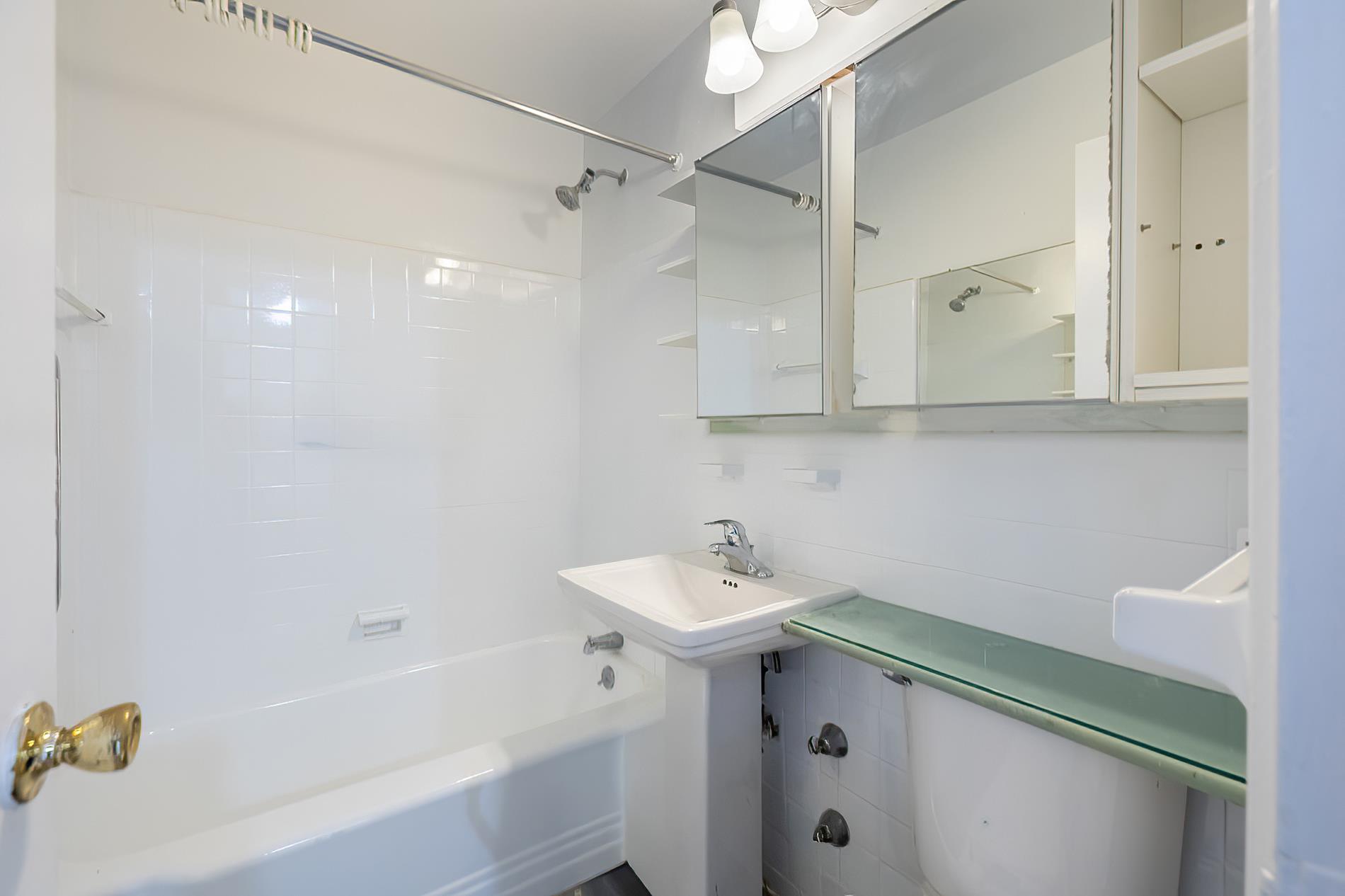 80 Knolls Crescent 6-M Spuyten Duyvil Bronx NY 10463