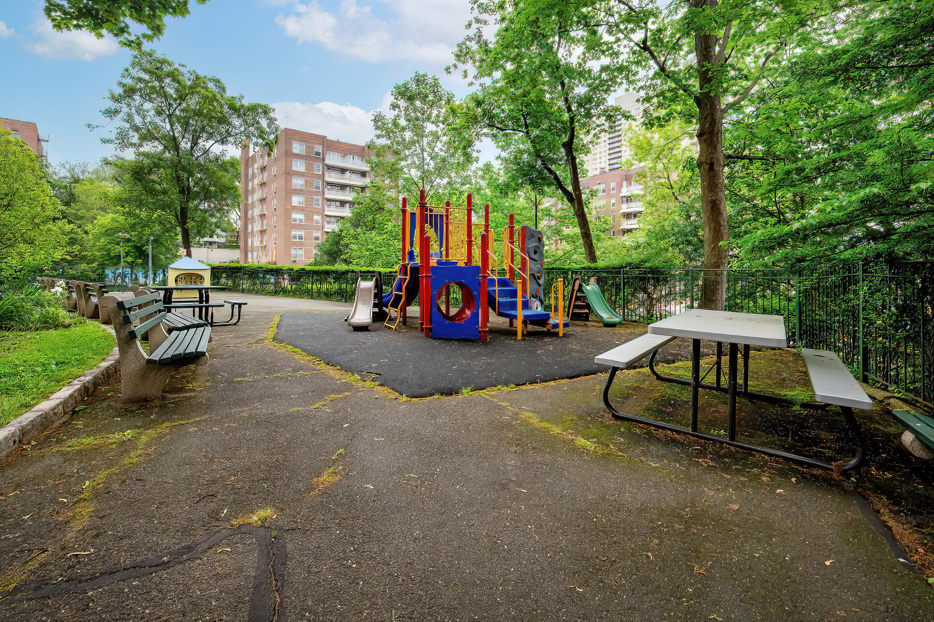 80 Knolls Crescent 6-M Spuyten Duyvil Bronx NY 10463