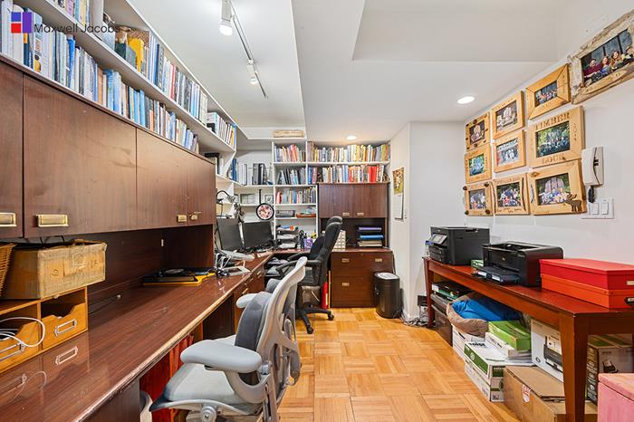 45 West 54th Street 3-D Midtown West New York NY 10019