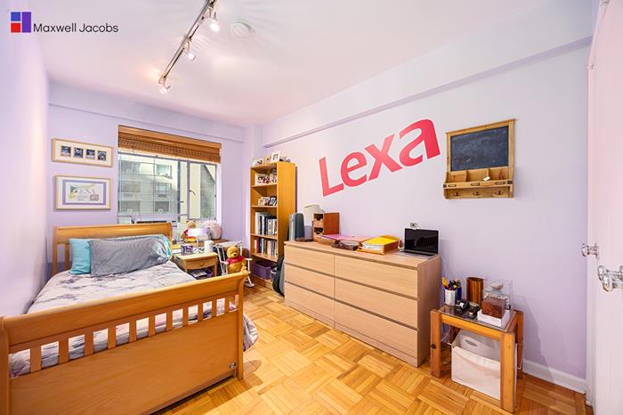 45 West 54th Street 3-D Midtown West New York NY 10019