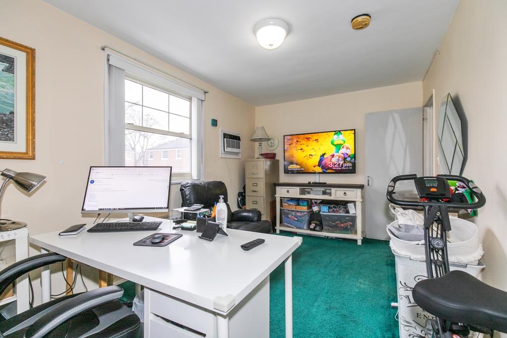 60-39 251st Street UPPER Little Neck Queens NY 11362