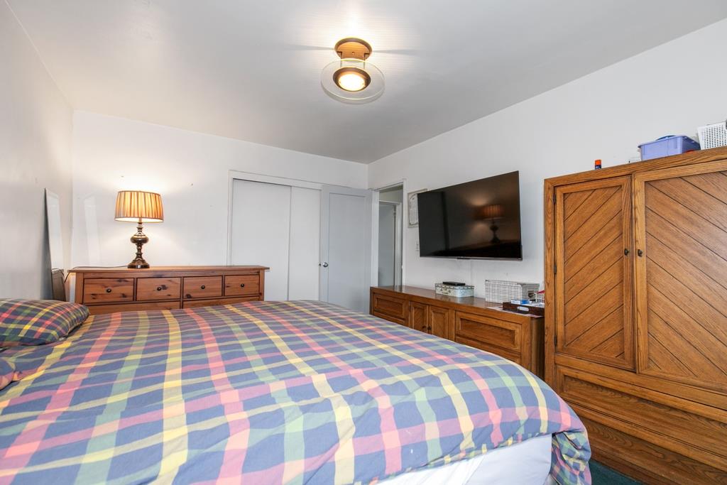 60-39 251st Street UPPER Little Neck Queens NY 11362