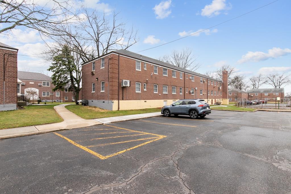 60-39 251st Street UPPER Little Neck Queens NY 11362