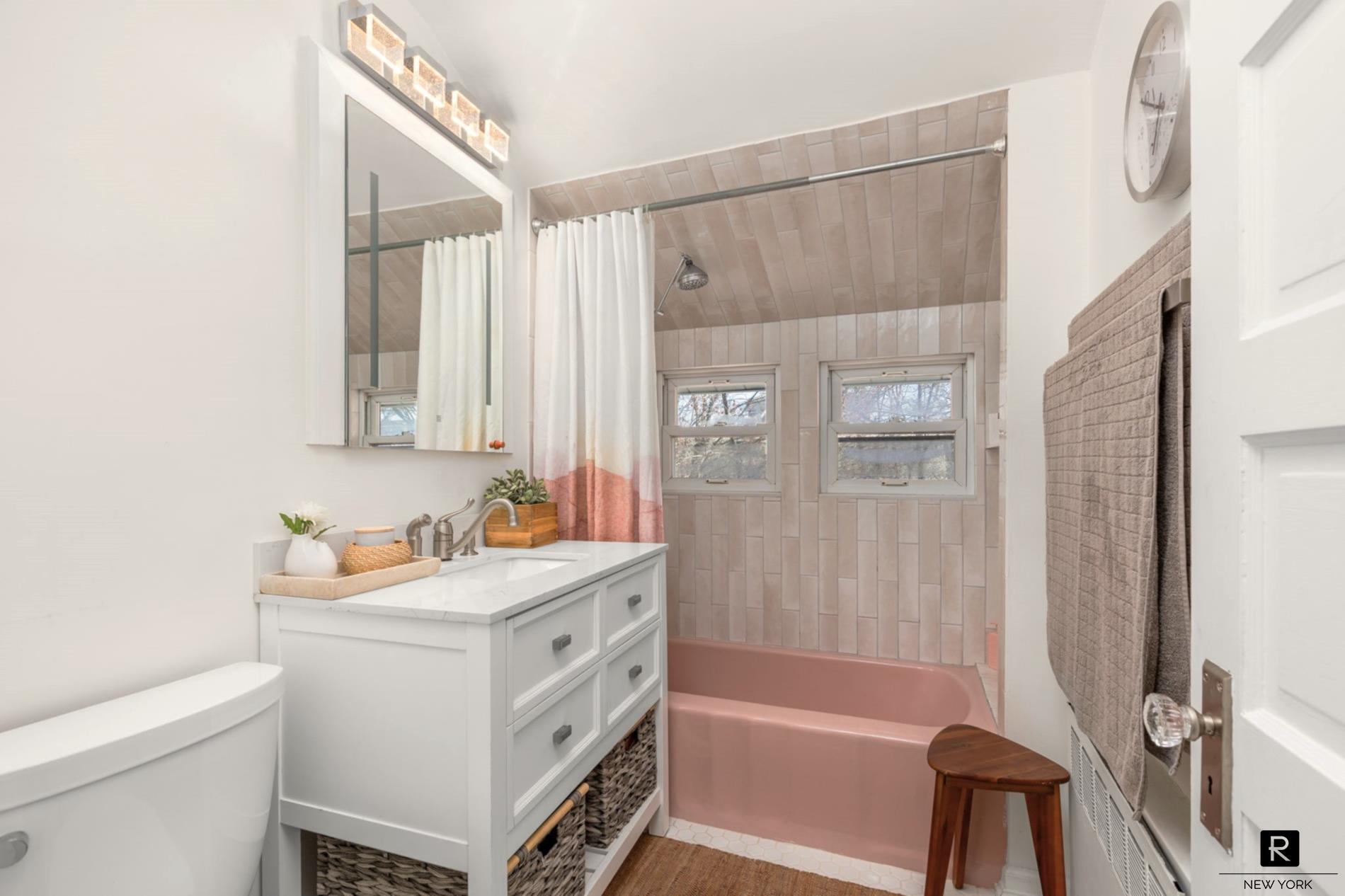 401 Hunter Avenue City Island Bronx NY 10464