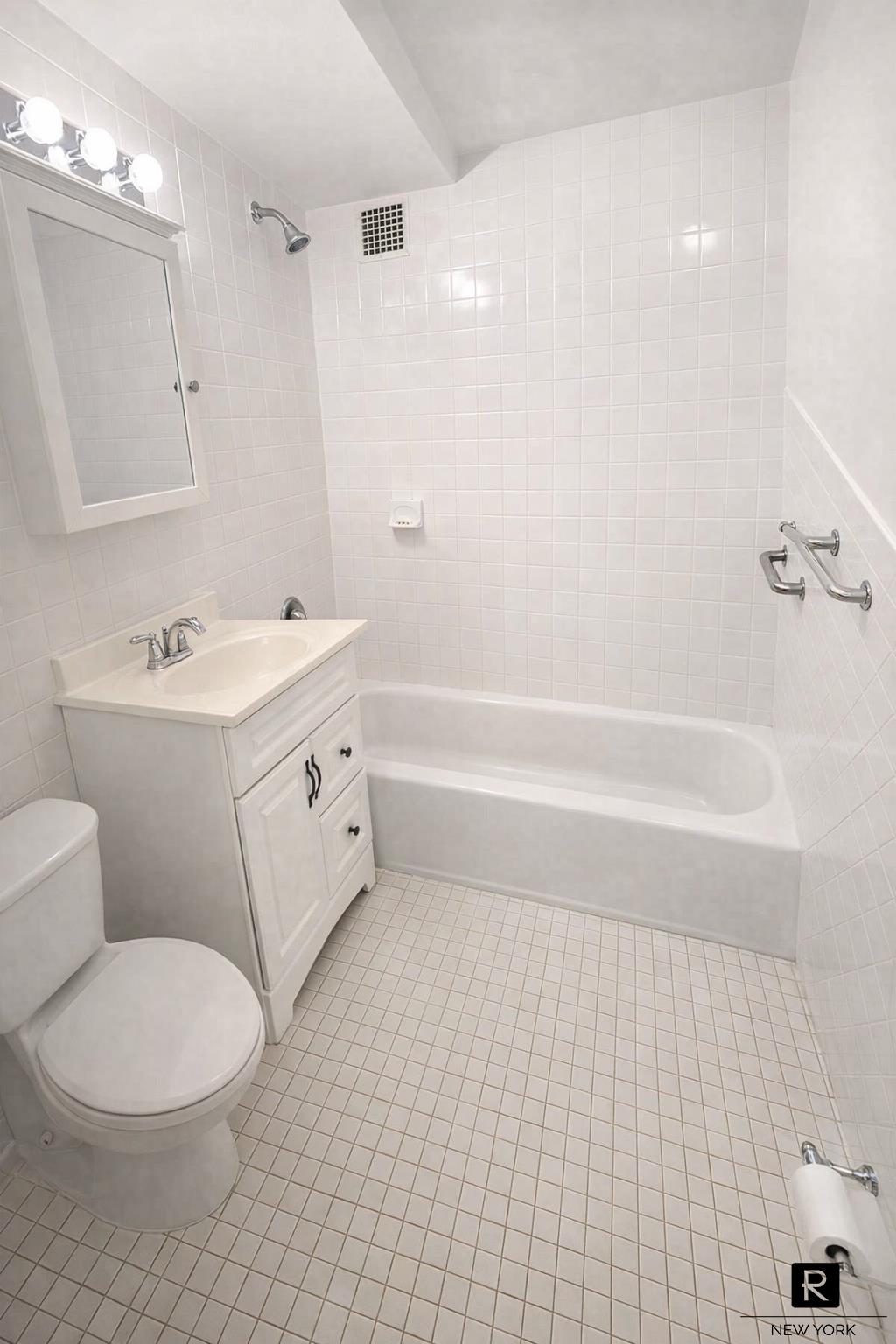 240 East 55th Street 9-E Turtle Bay New York NY 10022