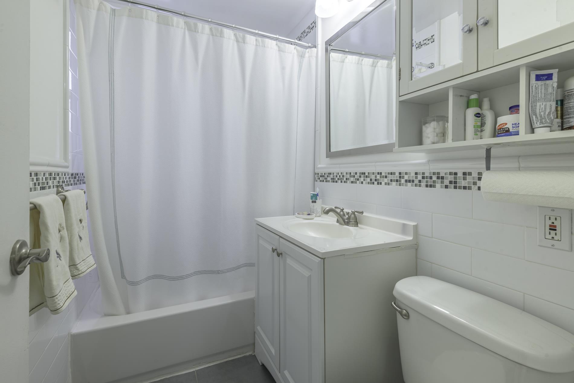 74-45 Yellowstone Blvd. 4-H Rego Park Queens NY 11374