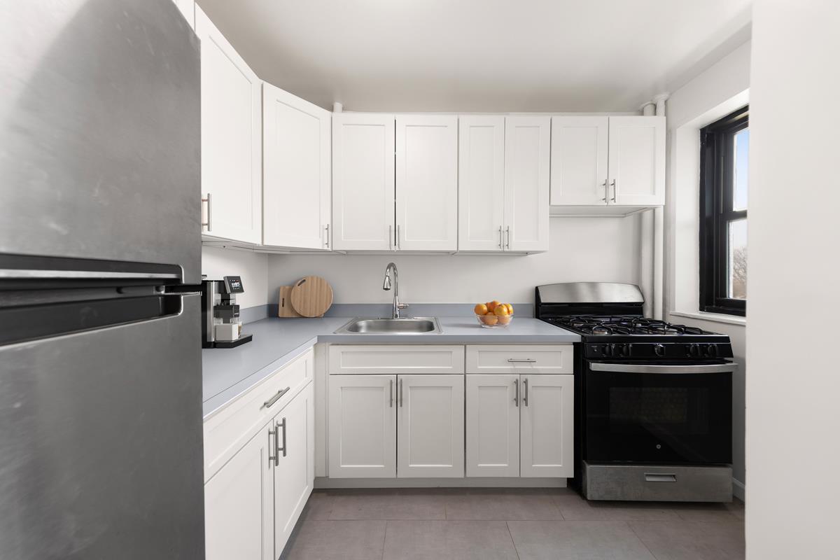 205 Clinton Avenue 7-D Clinton Hill Brooklyn NY 11205