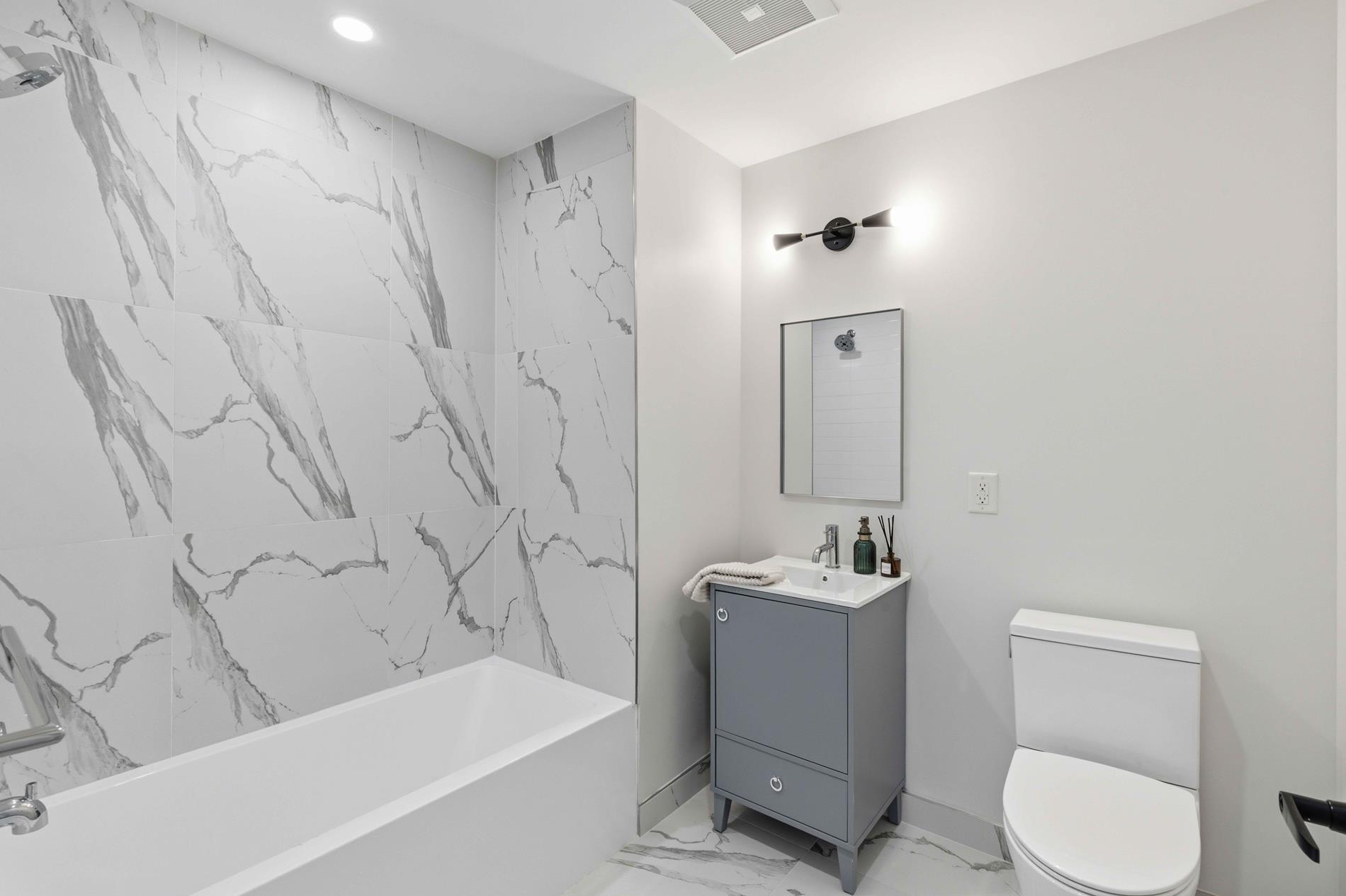 1 Mallory Avenue 5020 Jersey City Jersey City NJ 07305