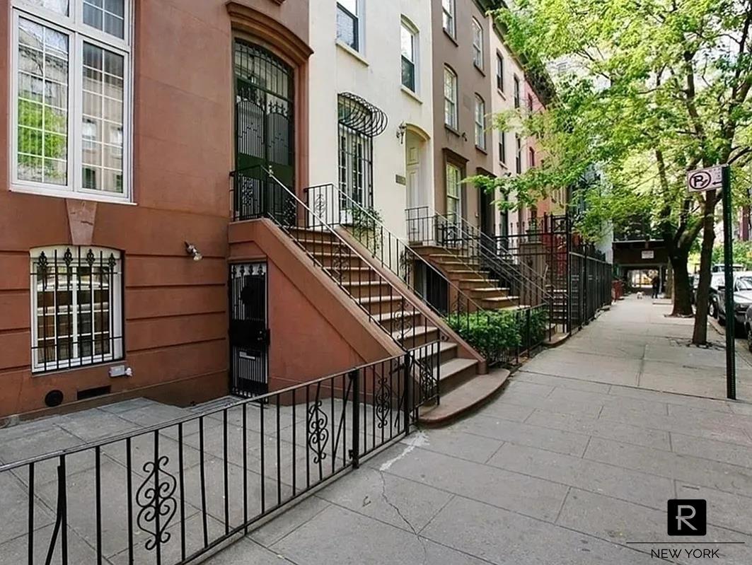 220 East 30th Street Kips Bay New York NY 10016