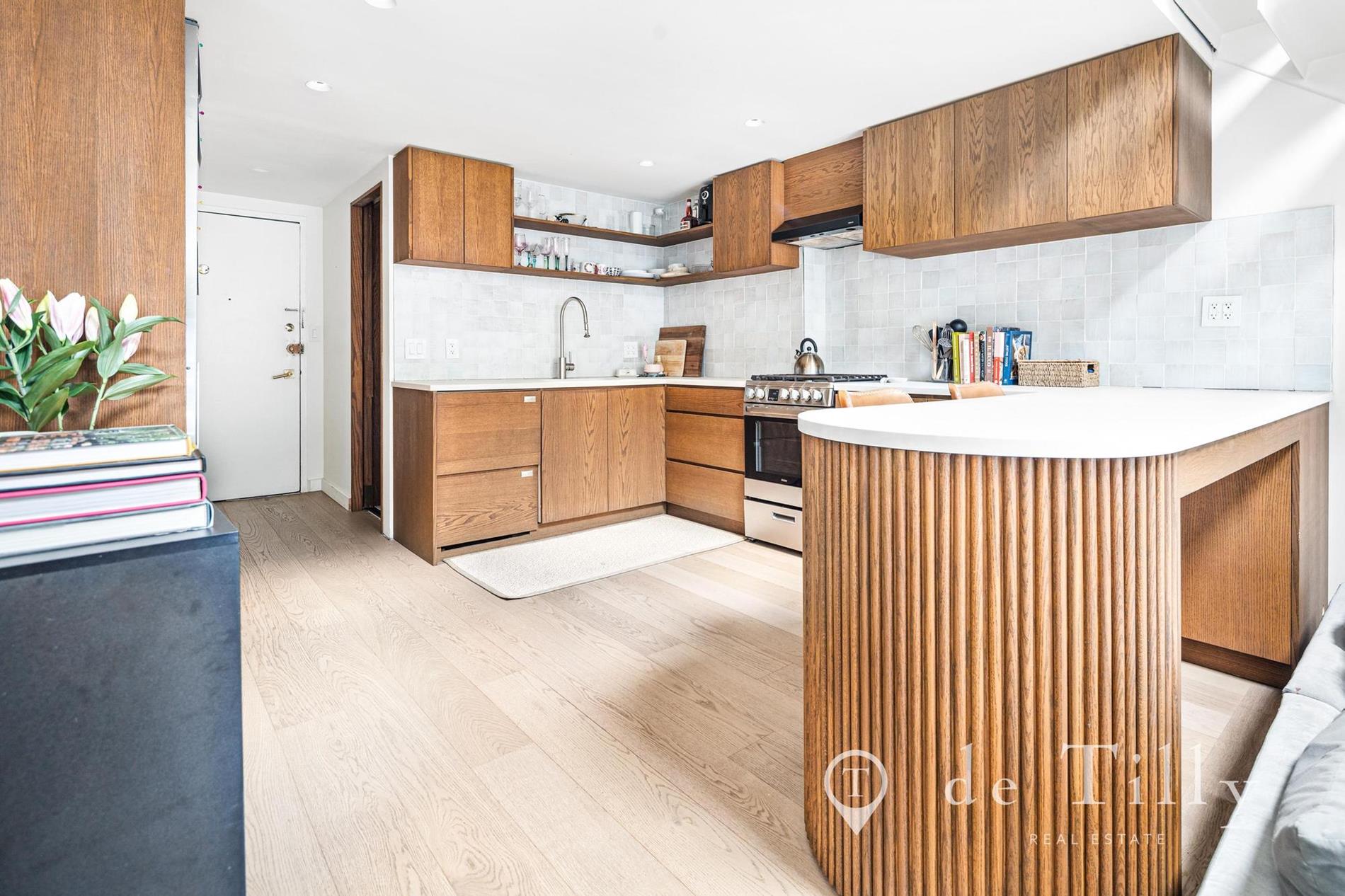 211 Thompson Street PH-6E Greenwich Village New York NY 10012