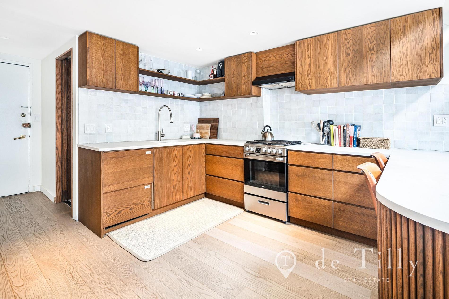 211 Thompson Street PH-6E Greenwich Village New York NY 10012