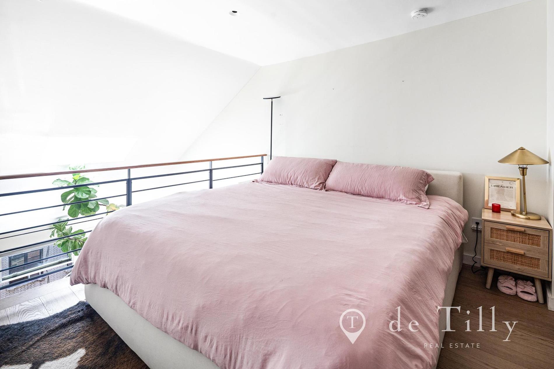 211 Thompson Street PH-6E Greenwich Village New York NY 10012