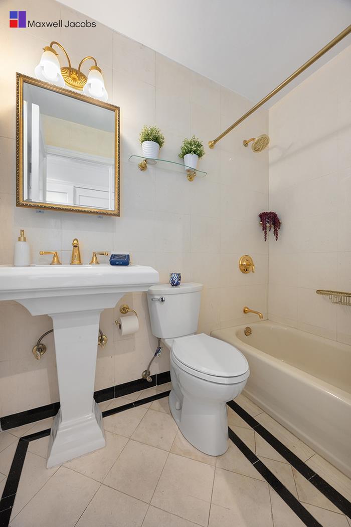 330 East 75th Street 19C Upper East Side New York NY 10021