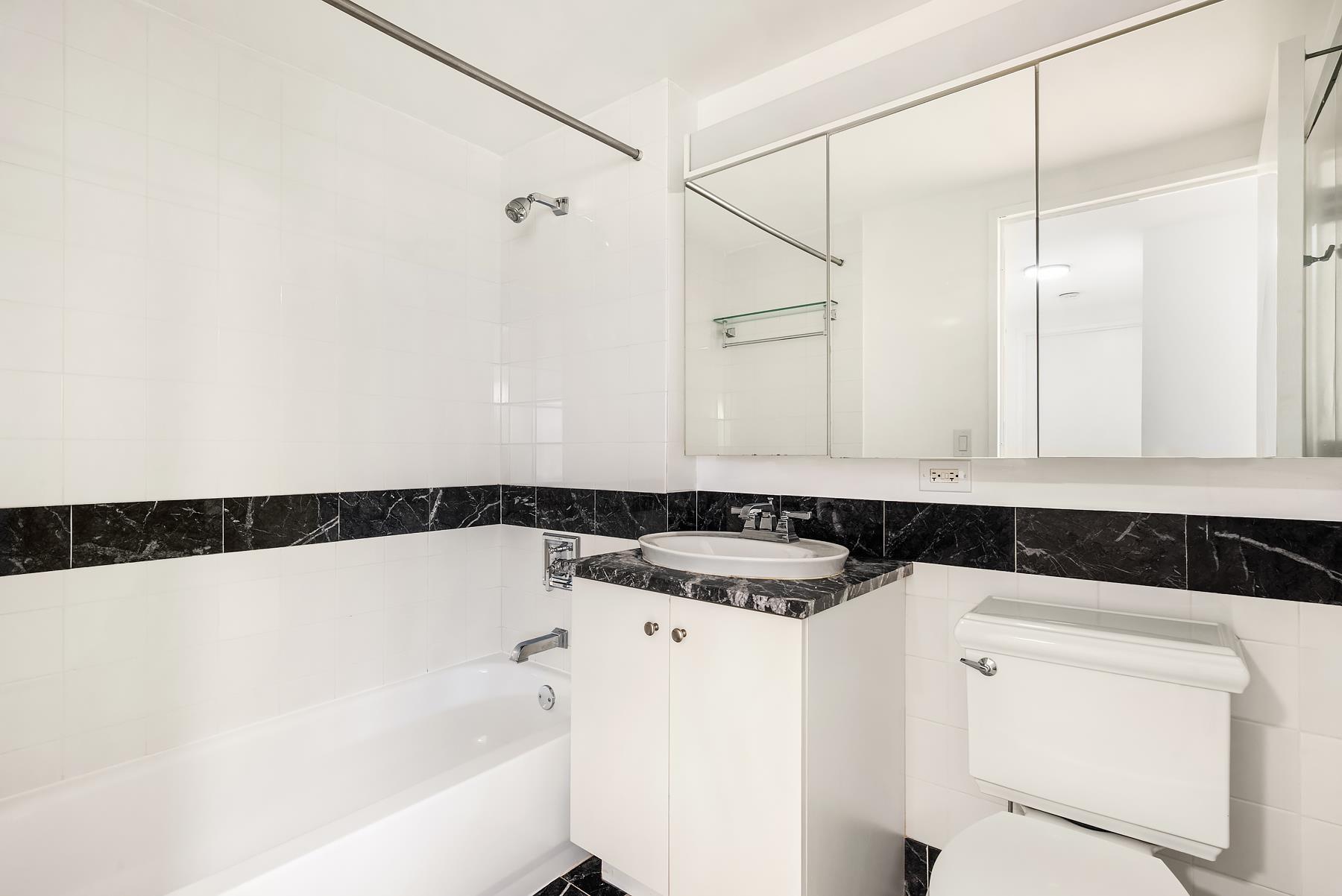 425 Main Street 4E Roosevelt Island New York NY 10044