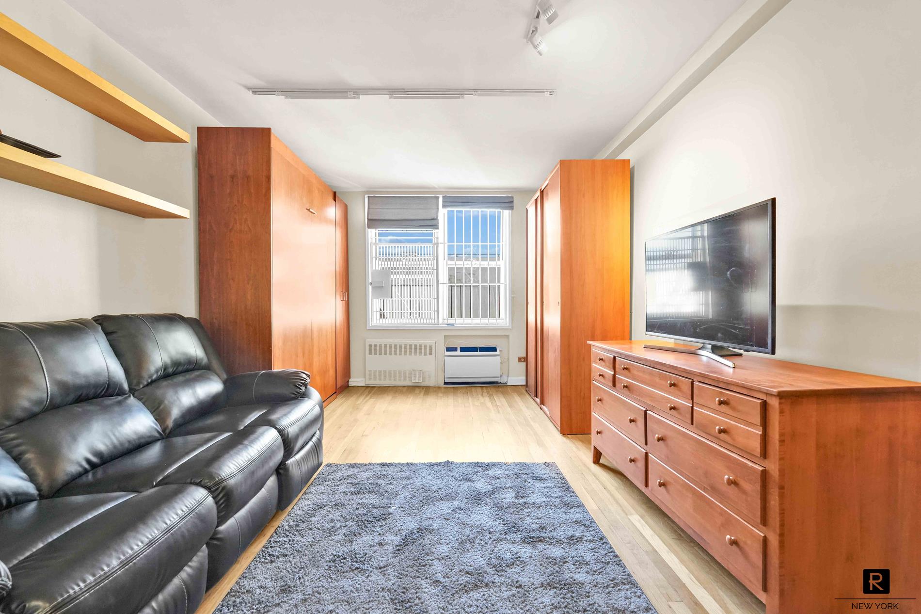 31-85 Crescent Street Long Island City Queens NY 11106
