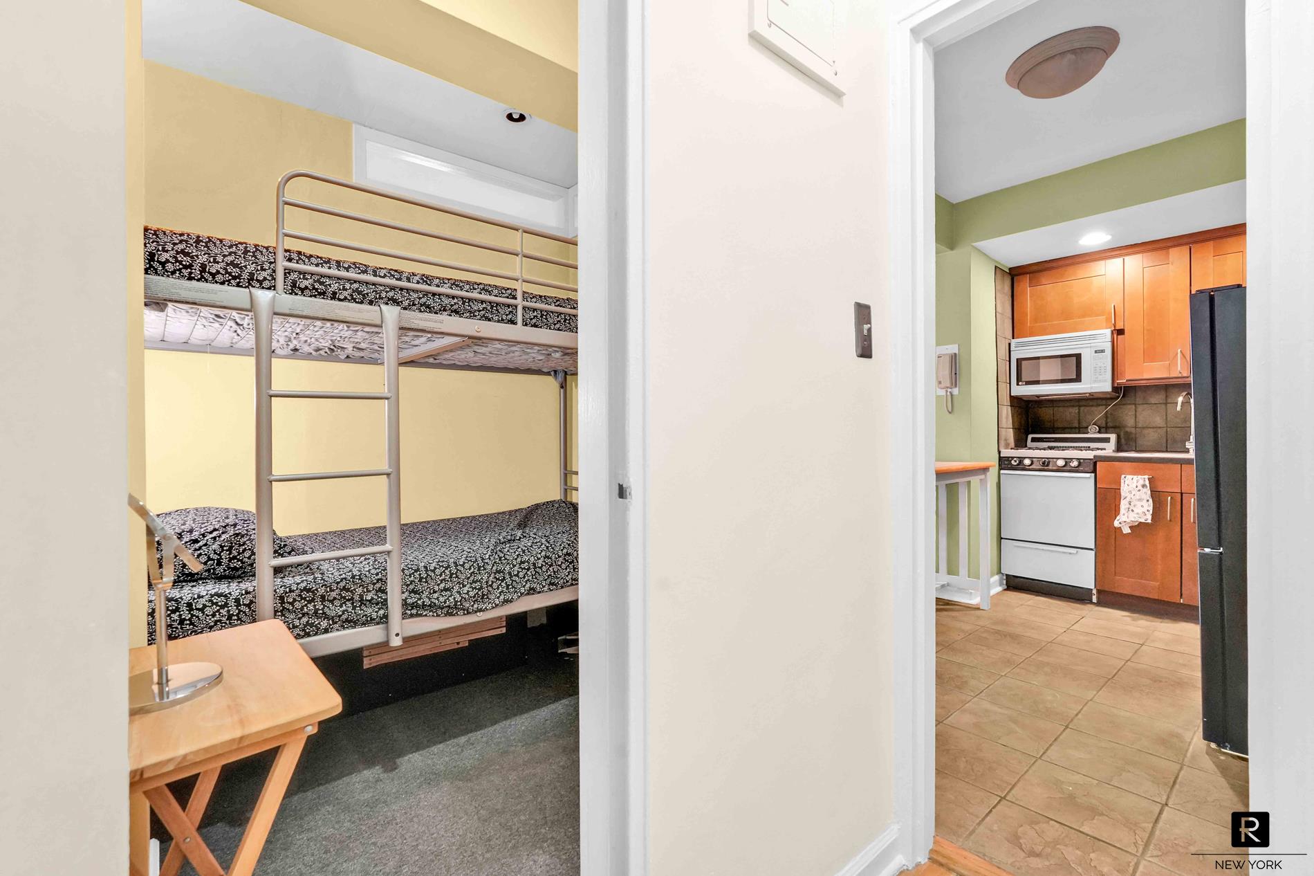 31-85 Crescent Street Long Island City Queens NY 11106