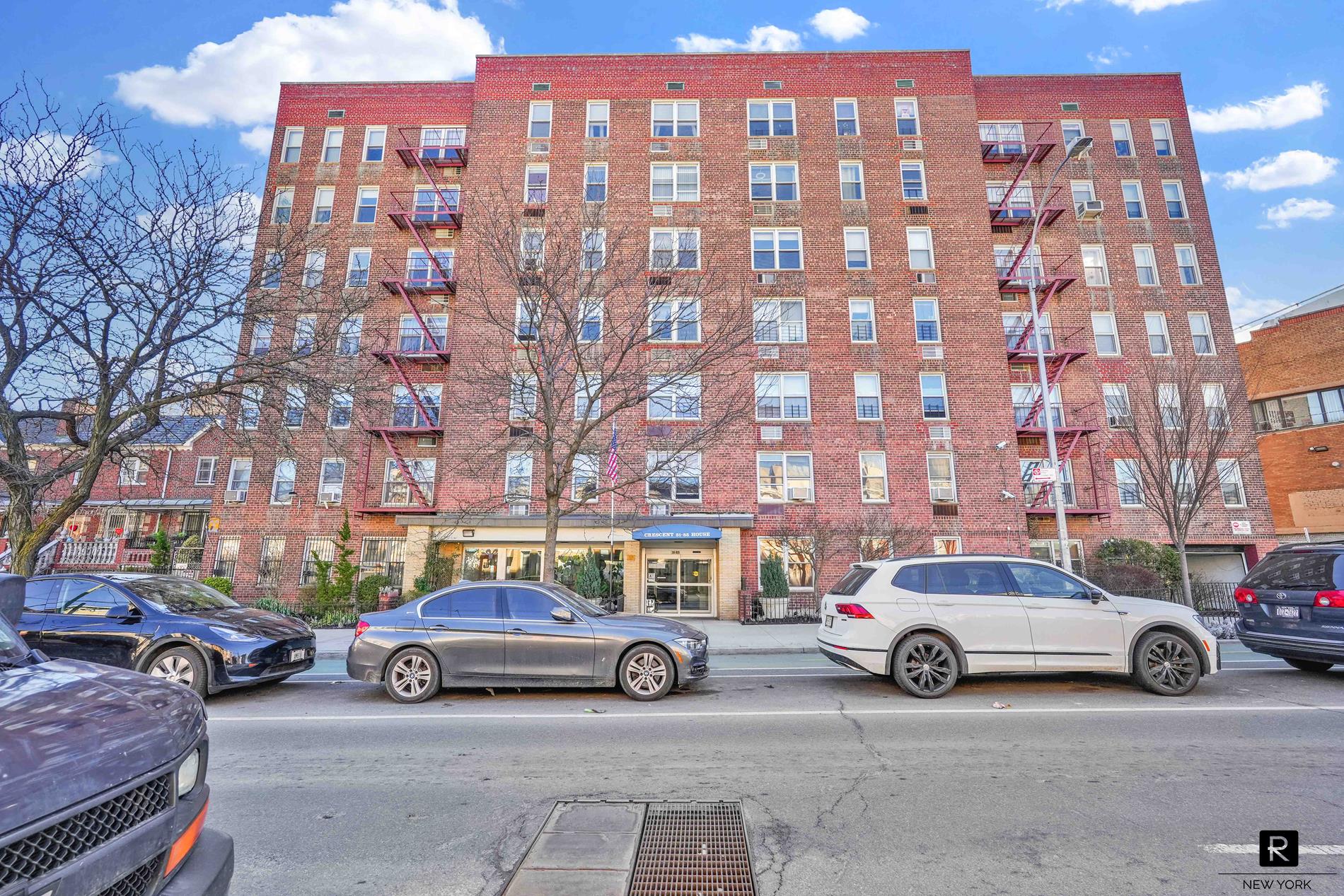 31-85 Crescent Street Long Island City Queens NY 11106