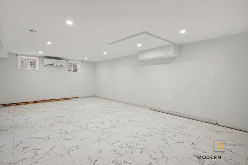 10-57 50th Avenue DPLX Long Island City Queens NY 11101