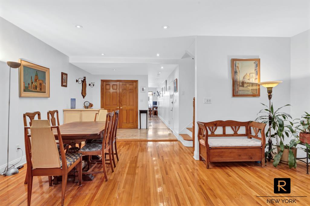 216 East 75th Street Upper East Side New York NY 10021