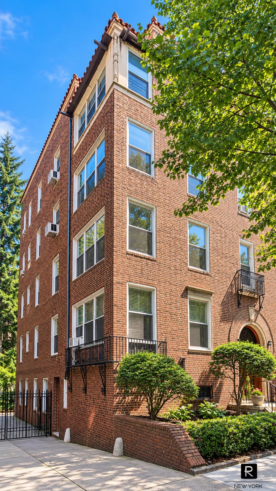 37-33 84th Street 42 Jackson Heights Queens NY 11372