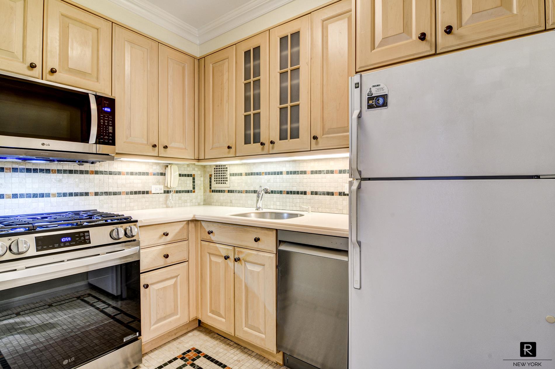 301 East 48th Street Midtown East New York NY 10017