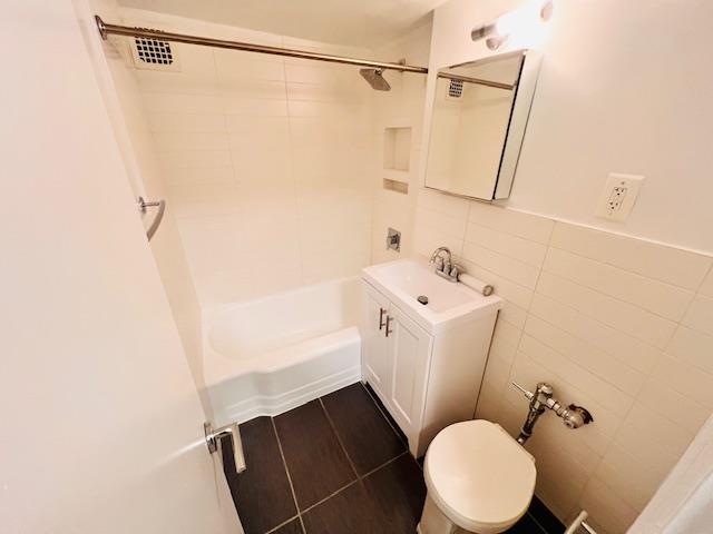 62-60 99th Street 303 Forest Hills Queens NY 11374