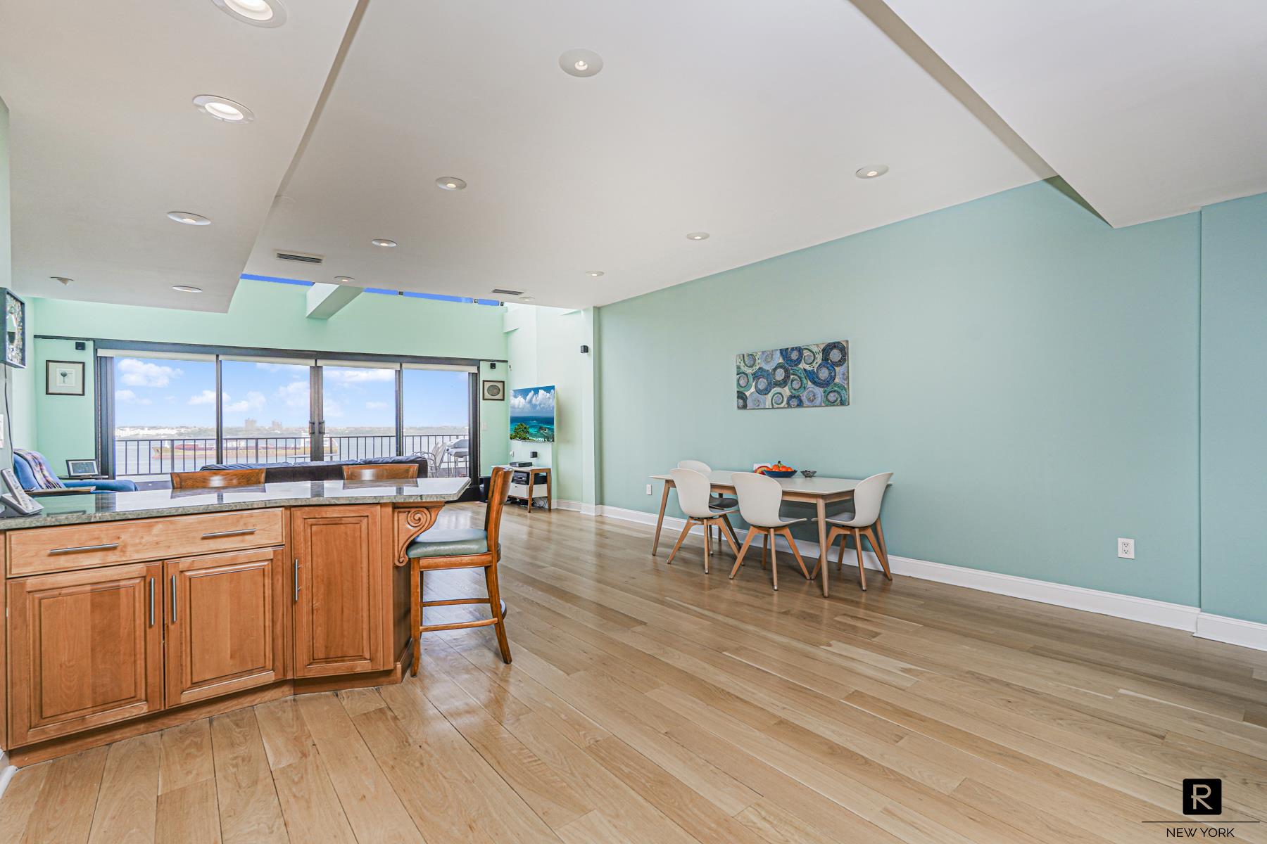 10 Bay Street Landing St. George Staten Island NY 10301