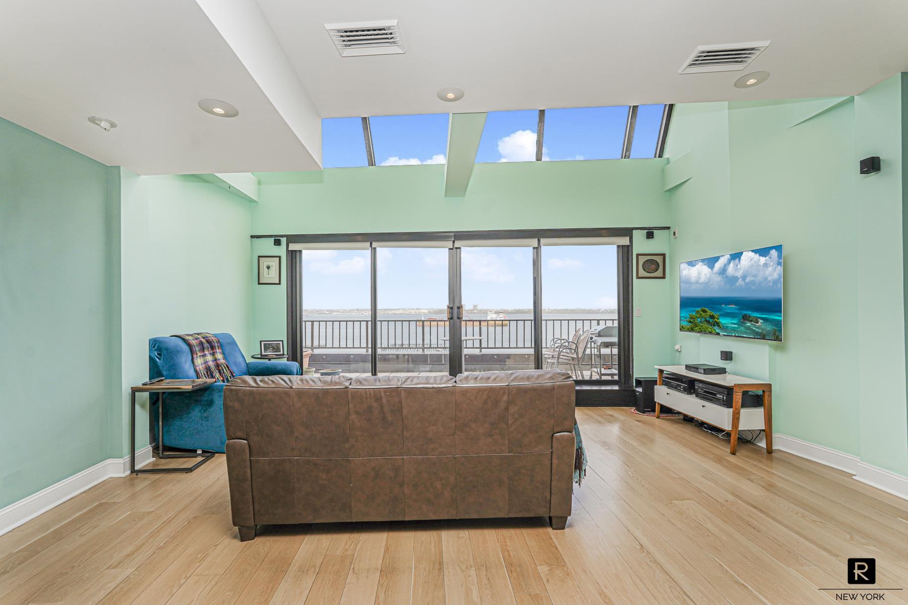 10 Bay Street Landing St. George Staten Island NY 10301