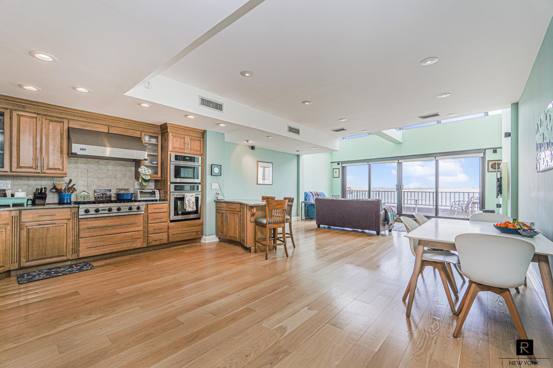 10 Bay Street Landing St. George Staten Island NY 10301