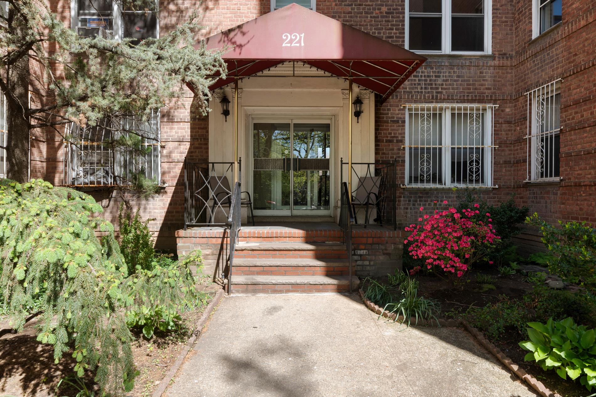 221 McDonald Avenue 4-N Windsor Terrace Brooklyn NY 11218