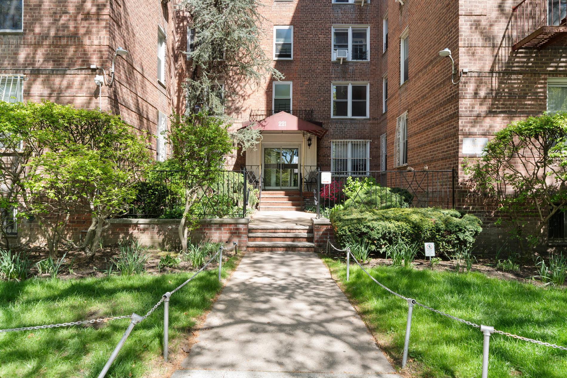 221 McDonald Avenue 4-N Windsor Terrace Brooklyn NY 11218