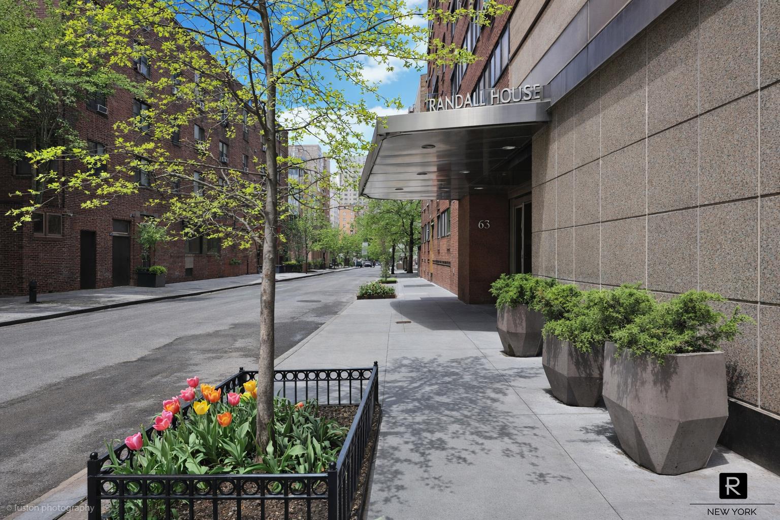 63 East 9th Street Greenwich Village New York NY 10003