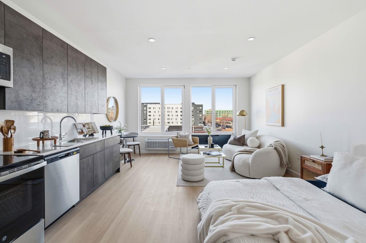 1 Mallory Avenue 404 Jersey City Jersey City NJ 07305