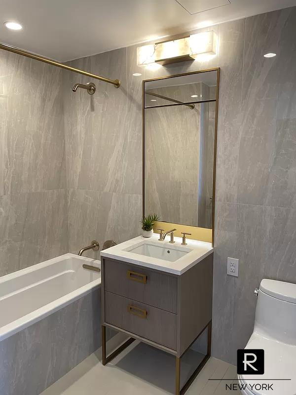 3 Court Square Long Island City Queens NY 11101