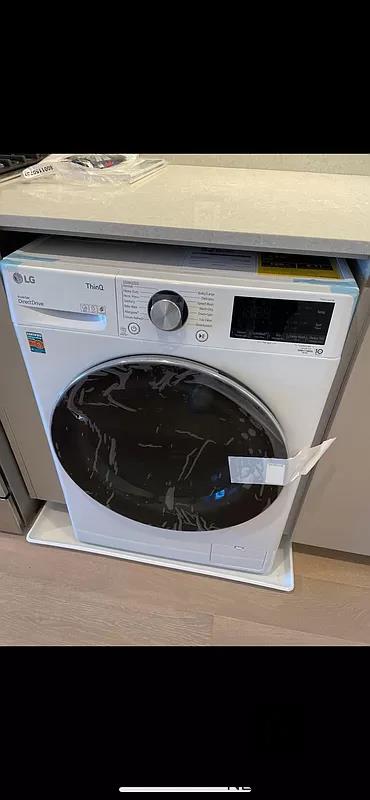 3 Court Square Long Island City Queens NY 11101